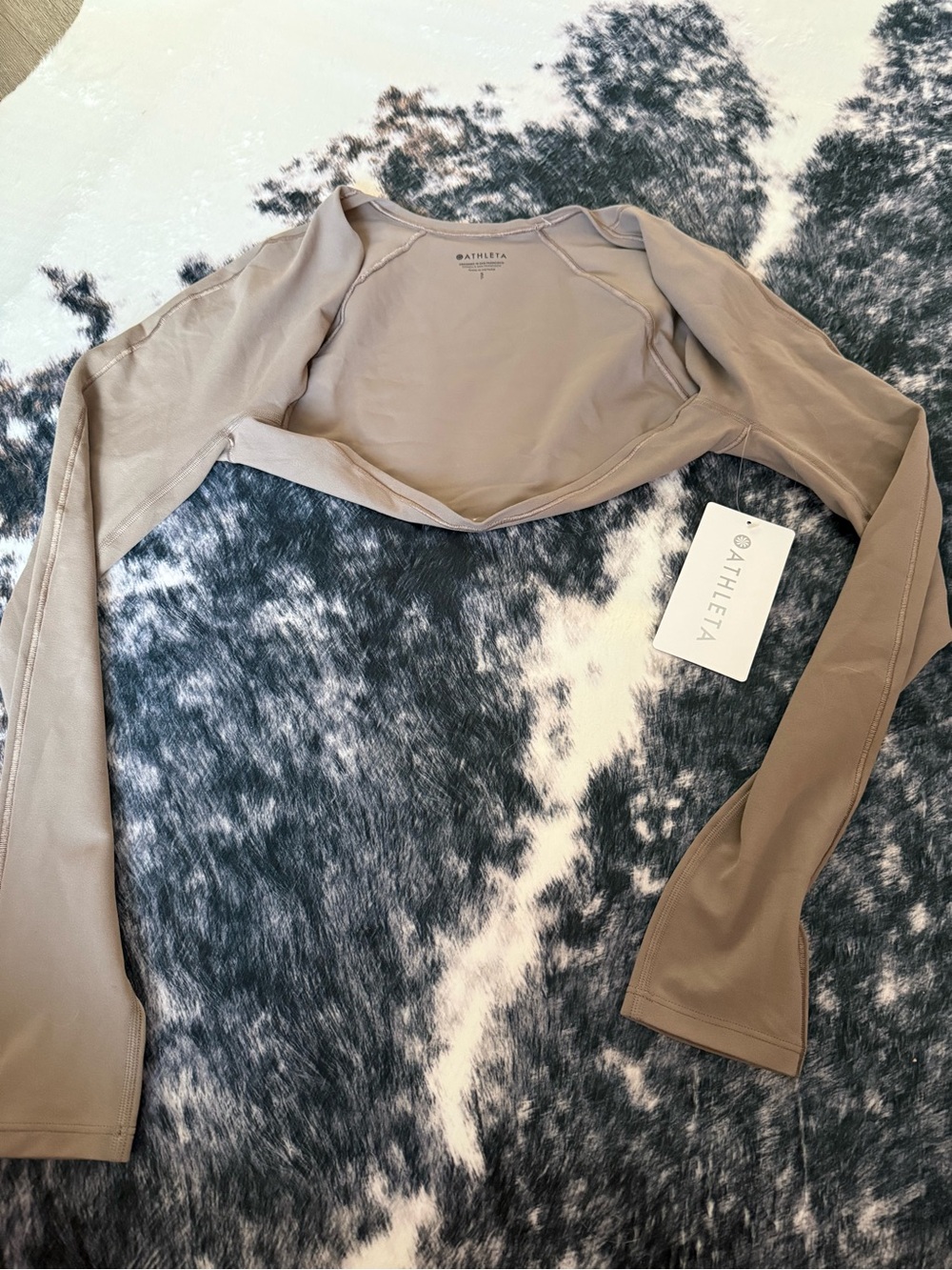 NWT Athleta Transcend Shrug